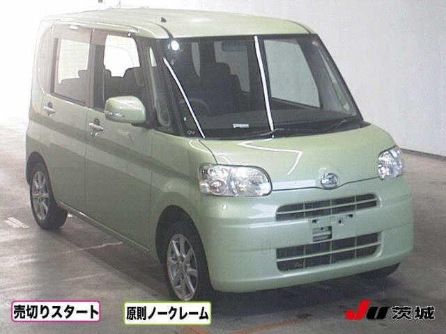 DAIHATSU TANTO 2010