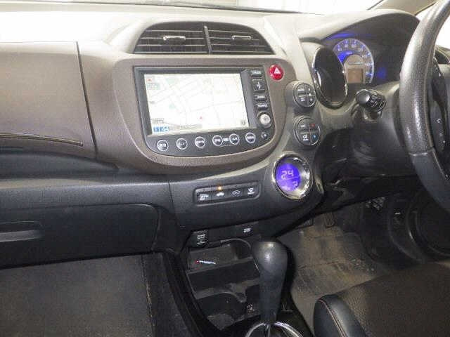 HONDA FIT SHUTTLE 2011