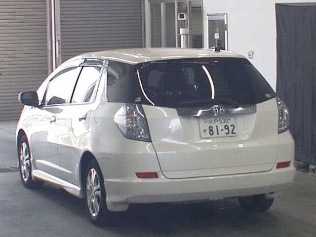 HONDA FIT SHUTTLE 2011