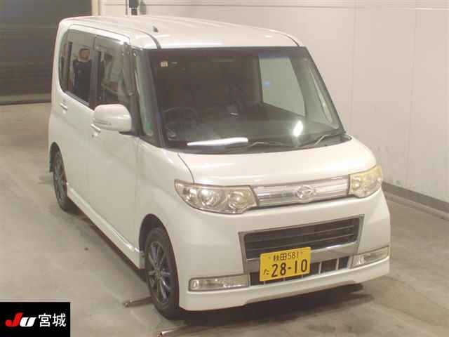 DAIHATSU TANTO 2010