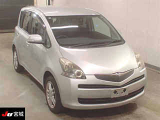 TOYOTA RACTIS 2010