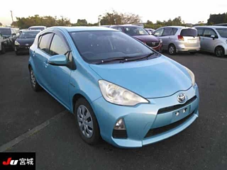 TOYOTA AQUA 2013