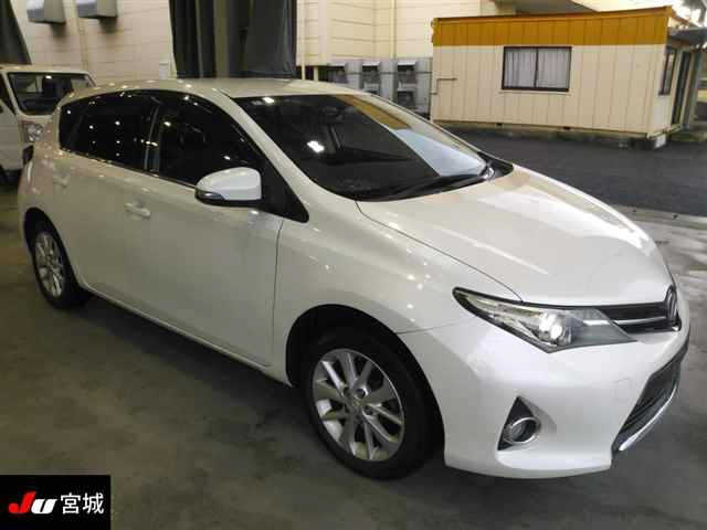 TOYOTA AURIS 2014