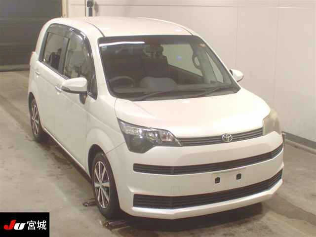 TOYOTA SPADE 2013