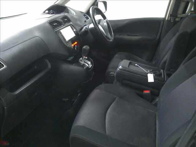 NISSAN SERENA 2012