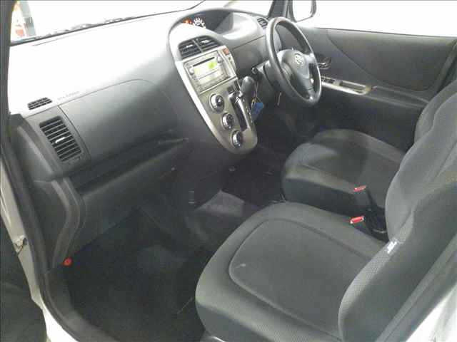 TOYOTA RACTIS 2010