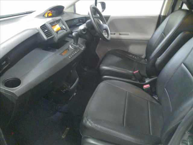 HONDA FREED 2009