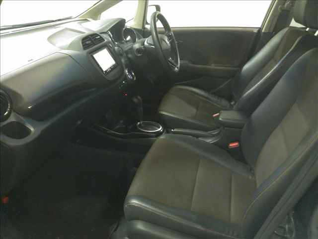 HONDA FIT SHUTTLE 2011