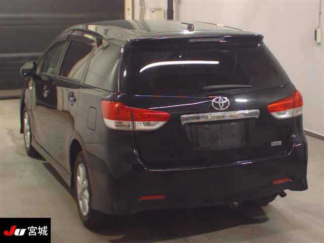 TOYOTA WISH 2012
