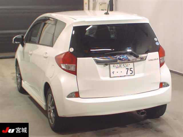 SUBARU TREZIA 2011