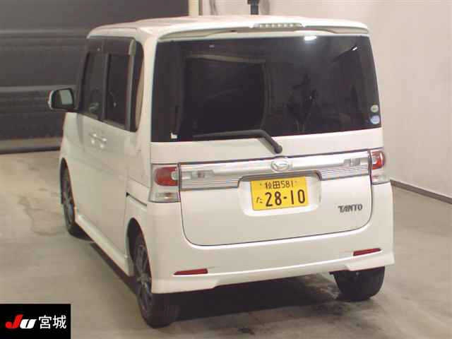 DAIHATSU TANTO 2010