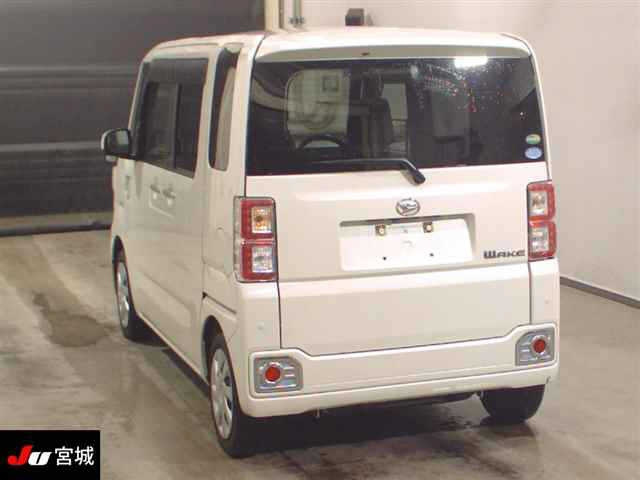 DAIHATSU WAKE 2017