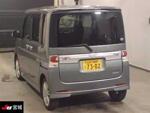 DAIHATSU TANTO 2009