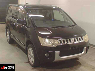 MITSUBISHI DELICA D5 2012