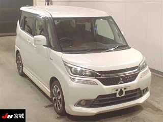 MITSUBISHI DELICA D2 2016