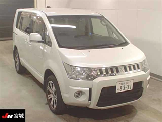 MITSUBISHI DELICA D5 2015