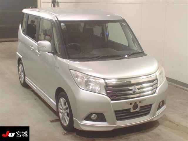 MITSUBISHI DELICA D2 2016