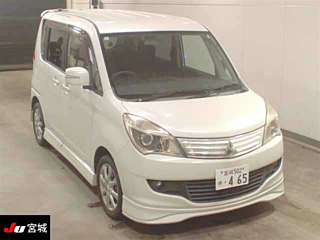 MITSUBISHI DELICA D2 2013