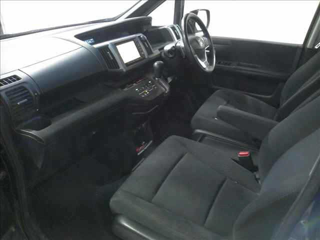 HONDA STEP WAGON 2013