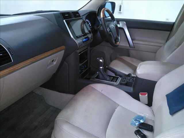 TOYOTA LAND CRUISER PRADO 2021