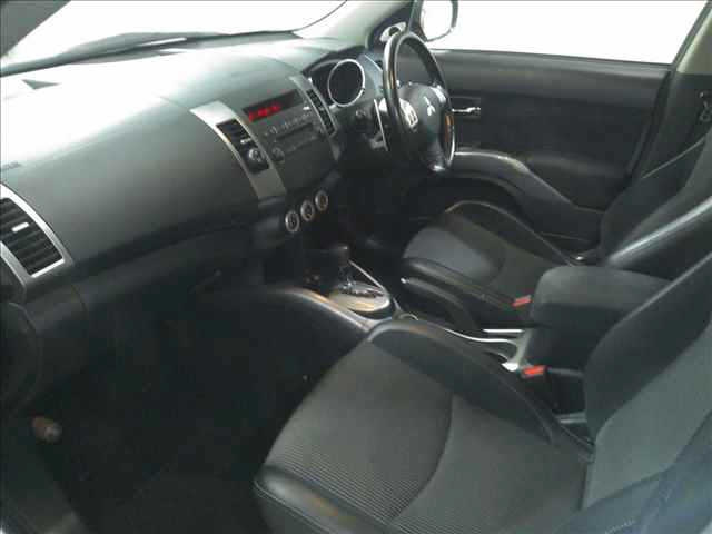MITSUBISHI OUTLANDER 2008