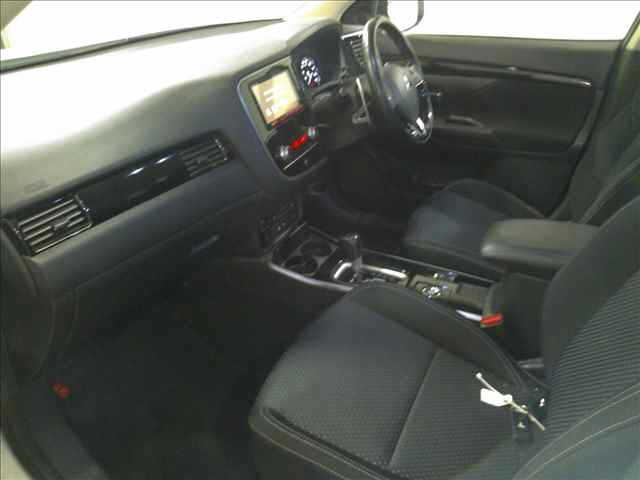 MITSUBISHI OUTLANDER 2020