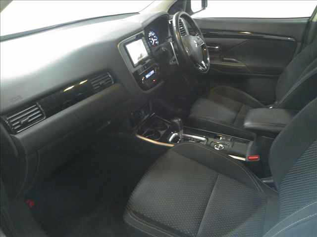 MITSUBISHI OUTLANDER 2019