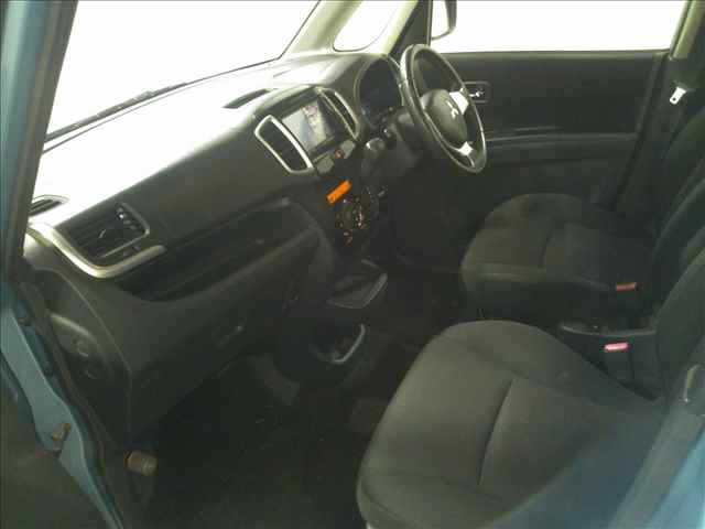 MITSUBISHI DELICA D2 2014