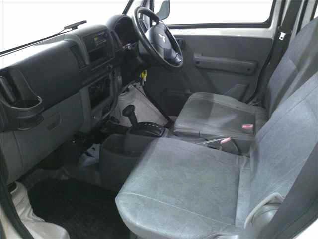 MITSUBISHI MINICAB VAN 2012