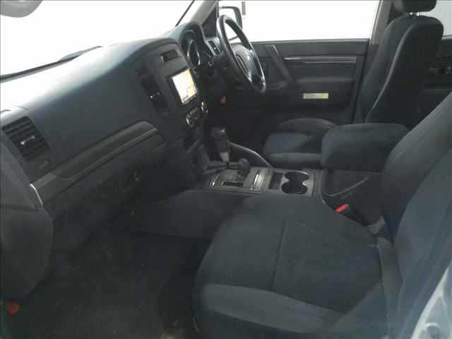 MITSUBISHI PAJERO 2008