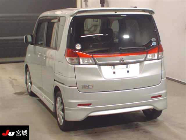 MITSUBISHI DELICA D2 2012