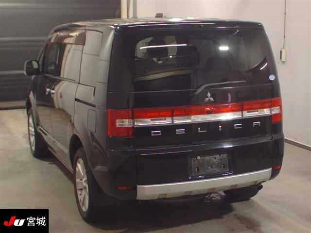 MITSUBISHI DELICA D5 2012