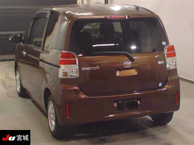 TOYOTA SPADE 2012