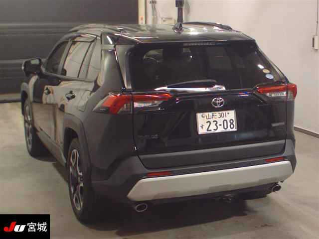 TOYOTA RAV4 2021