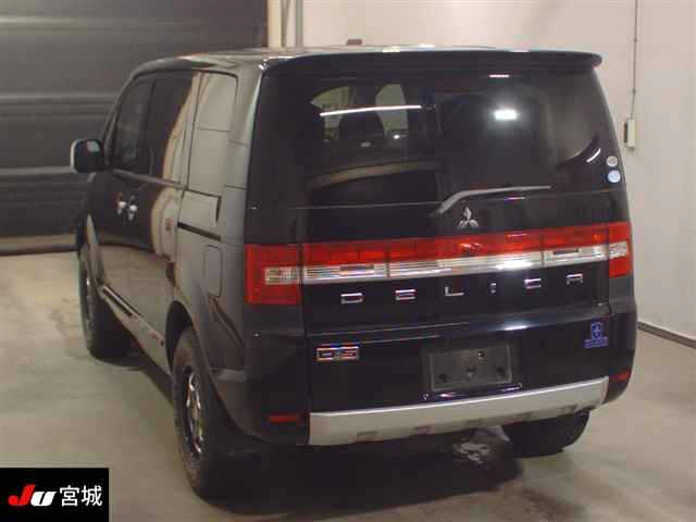 MITSUBISHI DELICA D5 2008
