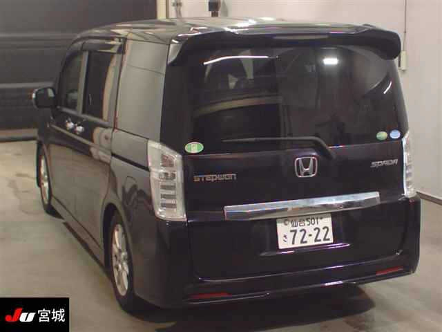 HONDA STEP WAGON 2013