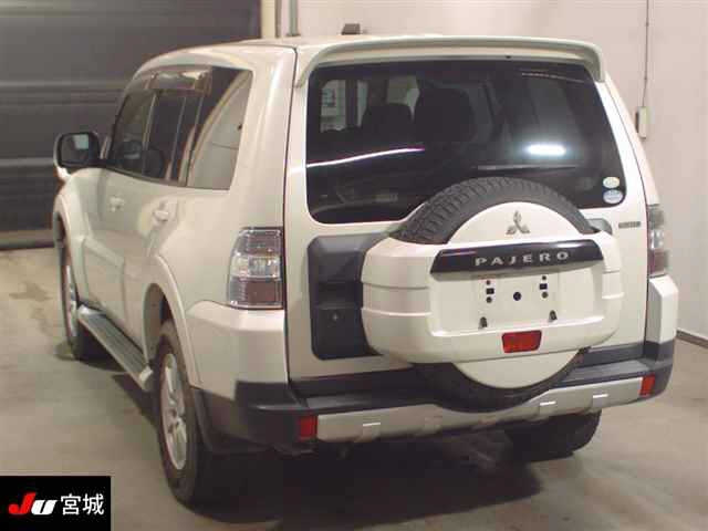 MITSUBISHI PAJERO 2008
