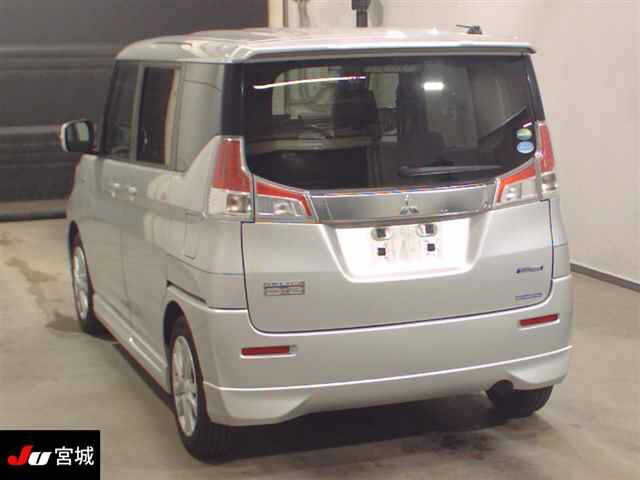 MITSUBISHI DELICA D2 2016