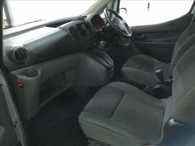 NISSAN NV200 2017