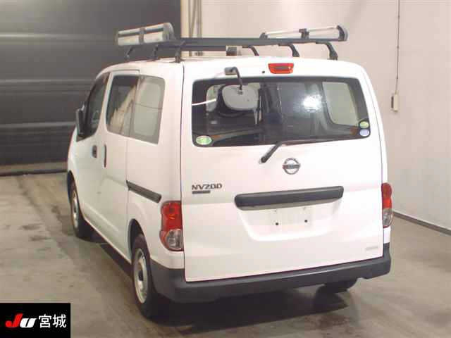 NISSAN NV200 2015