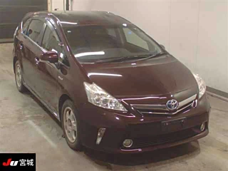TOYOTA PRIUS ALPHA 2014