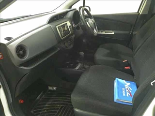 TOYOTA VITZ 2015