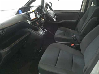 TOYOTA VOXY 2018