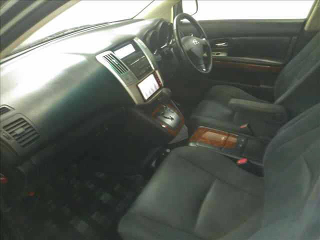 TOYOTA HARRIER 2011