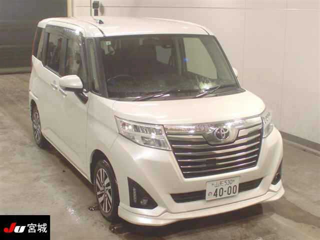 TOYOTA ROOMY 2017