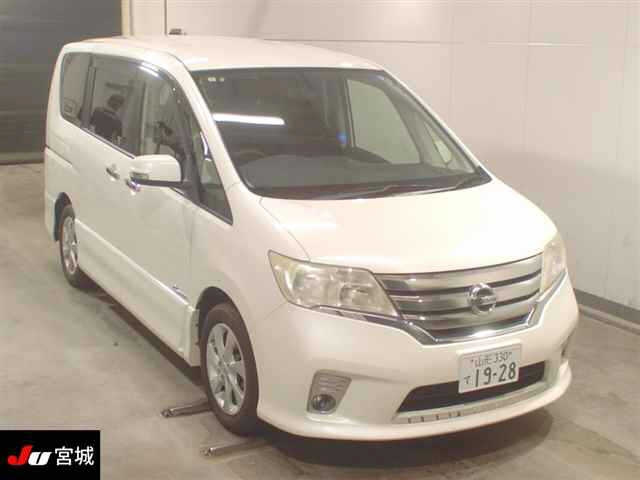 NISSAN SERENA 2013