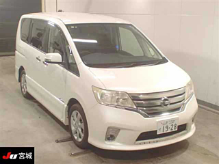 NISSAN SERENA 2013