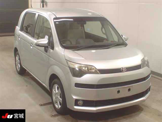 TOYOTA SPADE 2012
