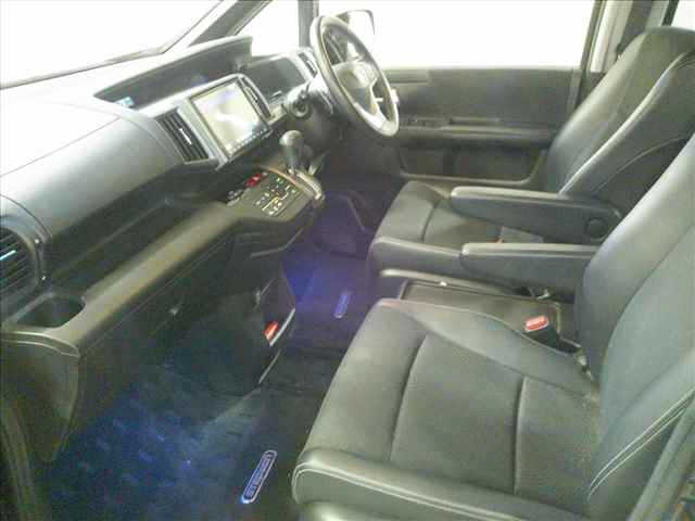 HONDA STEP WAGON 2013