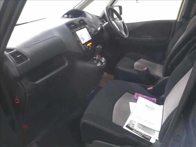 NISSAN SERENA 2013